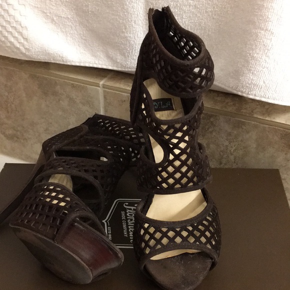 Brown Nyla peep toe shoes - Picture 2 of 5